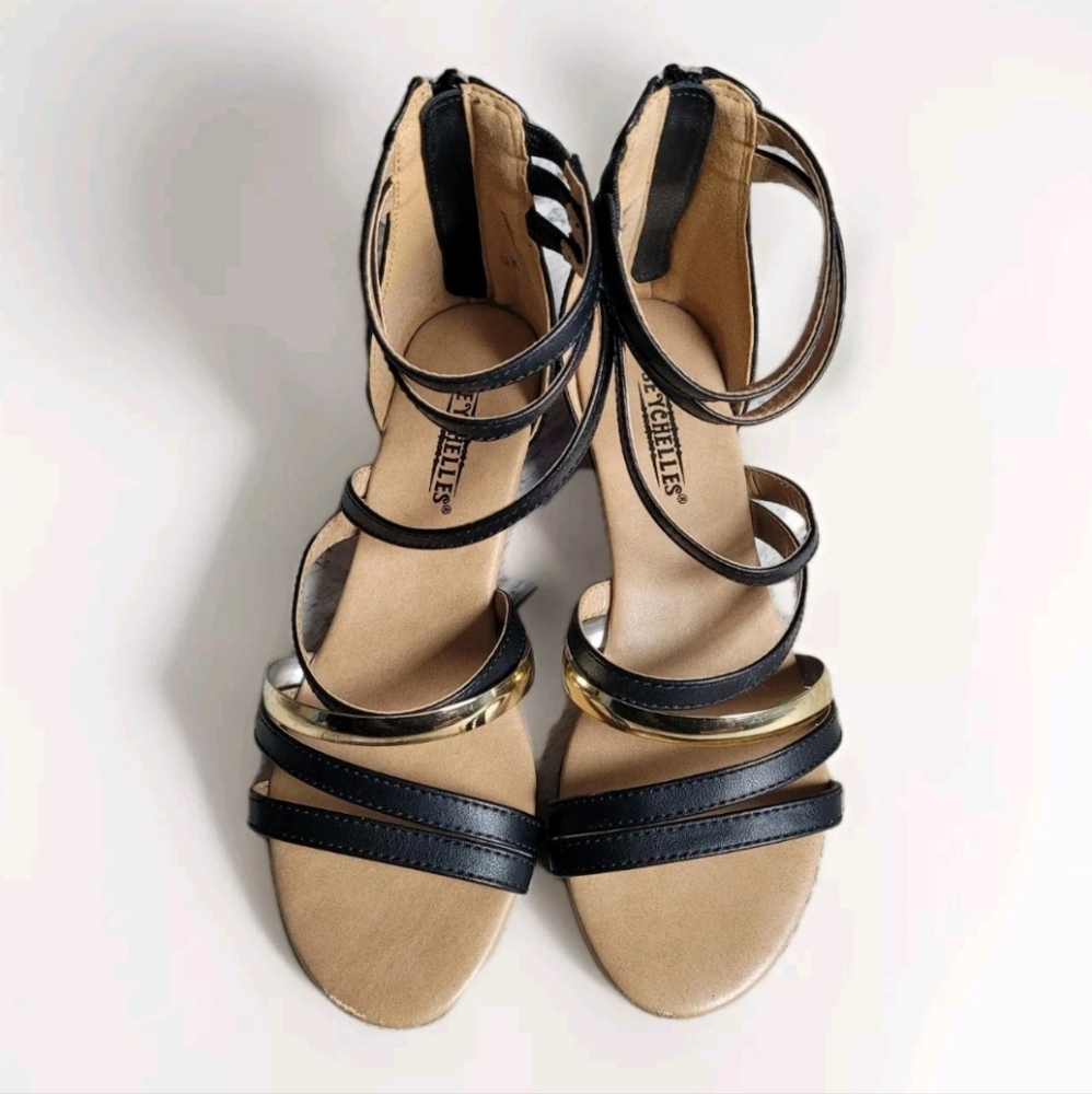 Seychelles Black And Gold Dressy Chic Gladiator Zip Up Sandals Women's Size 6.